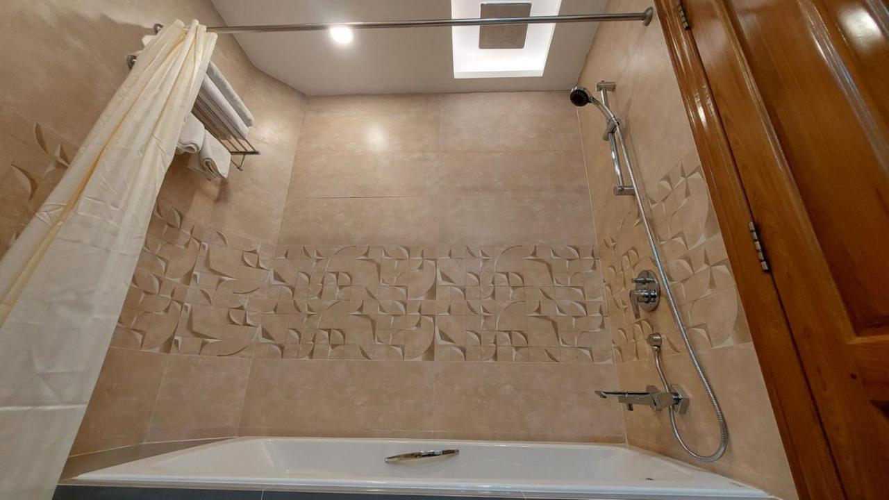 Hotel Grand Galaxy 양곤 외부 사진